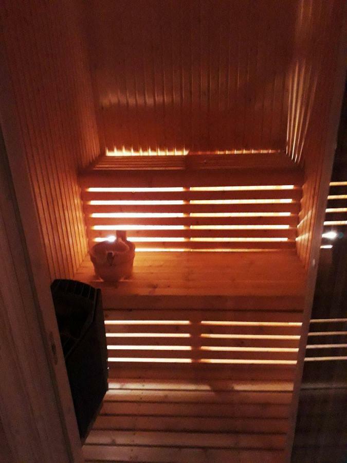 Blazerbu Four-Bedroom Chalet Myro Dış mekan fotoğraf