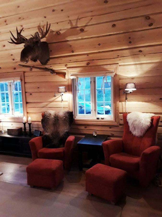 Blazerbu Four-Bedroom Chalet Myro Dış mekan fotoğraf