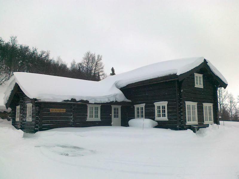 Blazerbu Four-Bedroom Chalet Myro Dış mekan fotoğraf